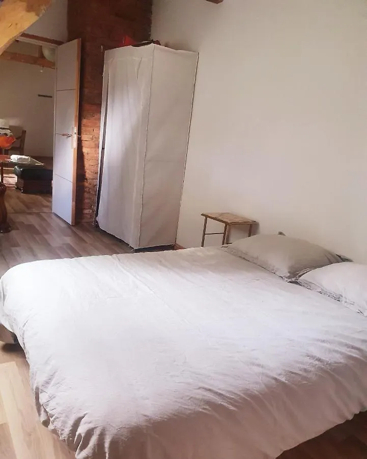 Chambres D'Hotes Gourdon 住宿加早餐酒店